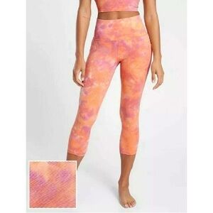 ATHLETA Small Salutation Stash Pocket II Capri Yoga Fitness Leggings Size M 2021